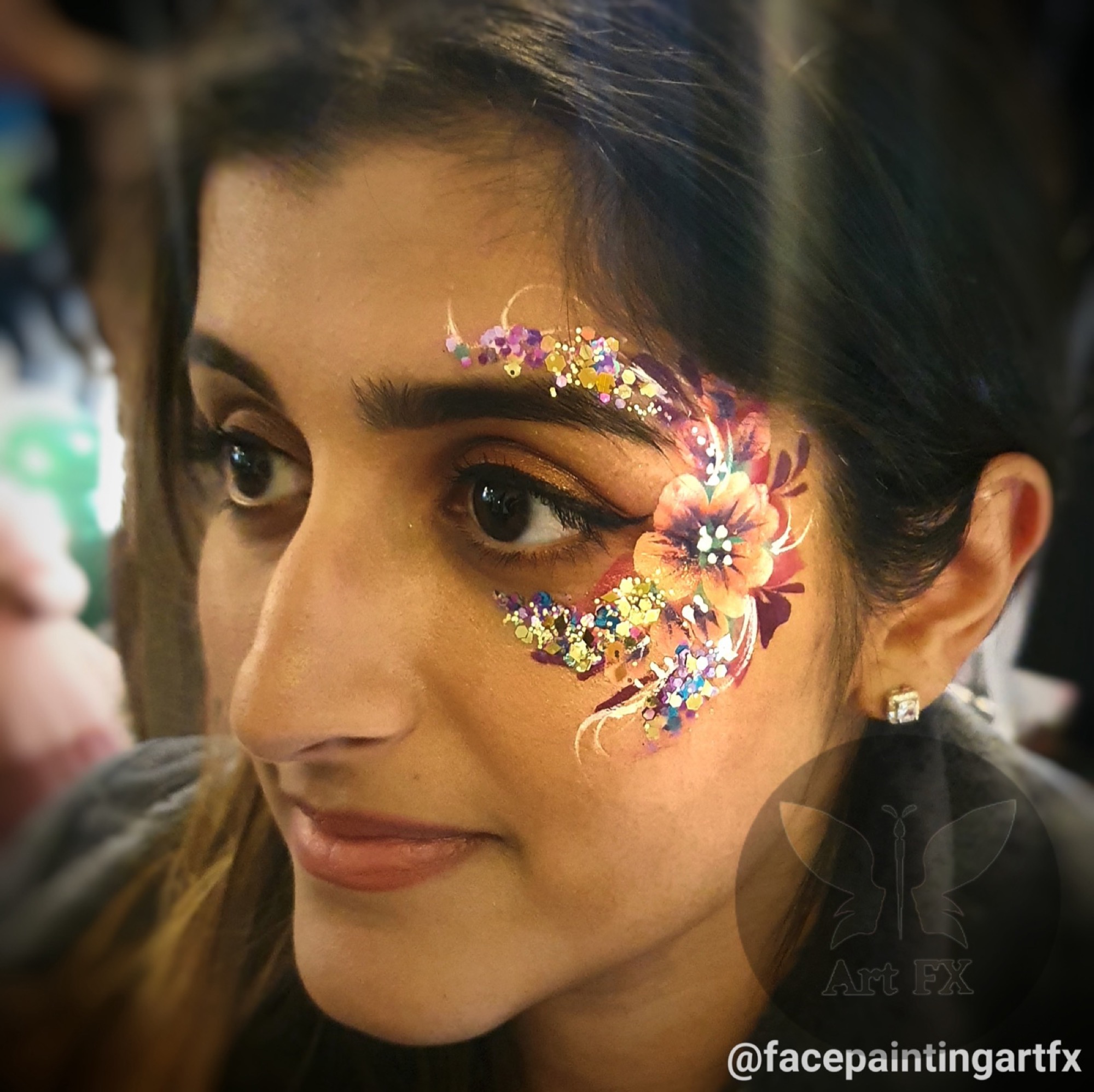 Glitter Bar - PhotoGrid_1579451601642.jpg